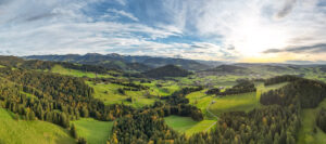Blick Richtung Oberstaufen mit Berg Staufen