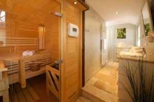 Moderne Sauna in einer Ferienwohnung in Oberstaufen