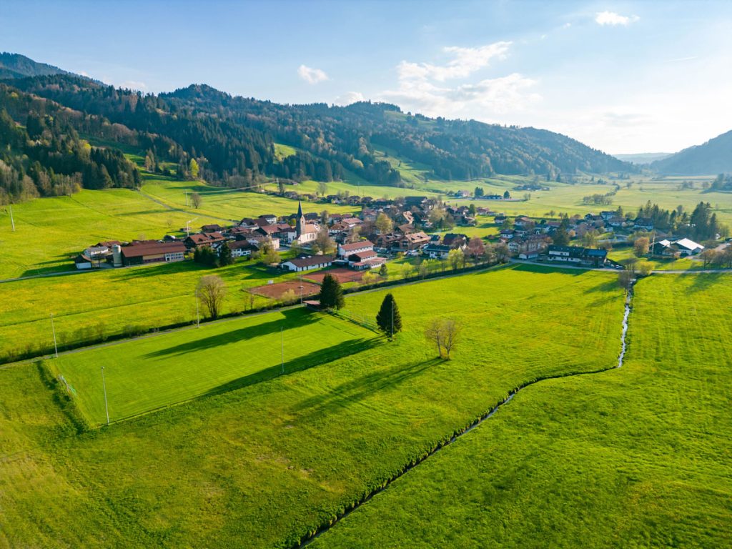 grünen Allgäuer Wiesen bei Thalkirchdorf